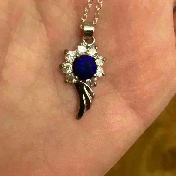 Sapphire/Diamond Style Angel Wing Necklace J5 - Picture 2 of 6